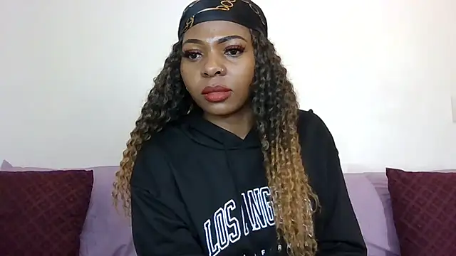 DiamondLuv29 webcam