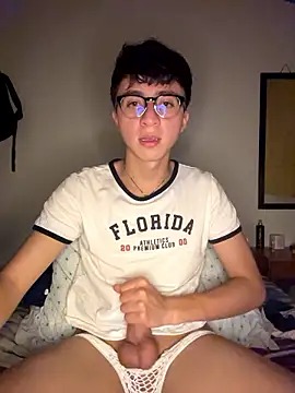 camirojas_boy - CamiRojas_boy's free webcam - UK Sex Cams