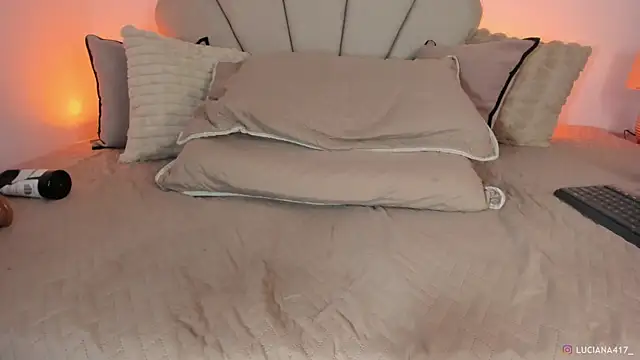 _luuciana_ webcam