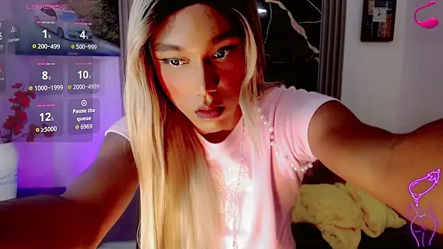Modella: Merlith_Hummer