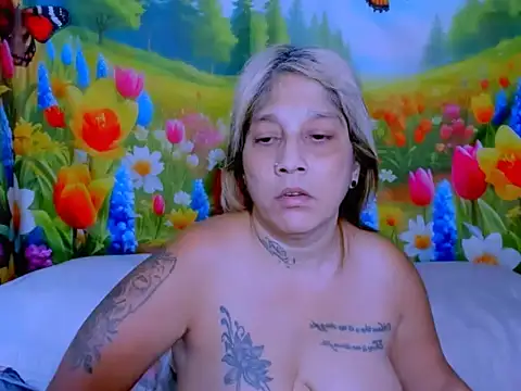 indianroxy webcam