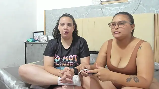 Danielaandximena live sex cam