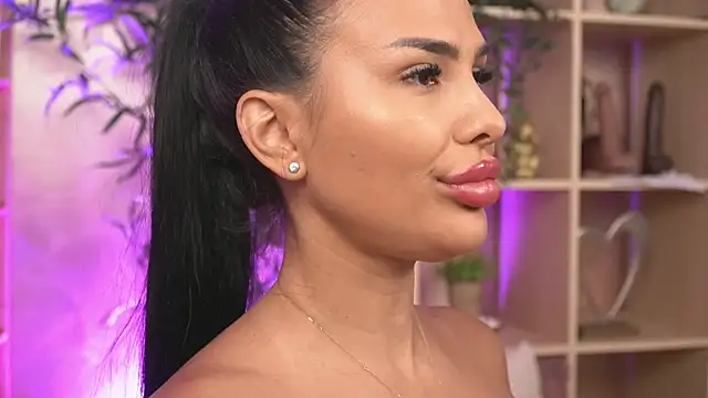 firesbomb777 (F young) - Boobs Tease close up