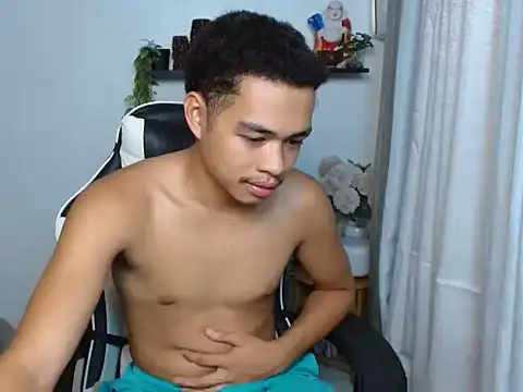 curlyasian_njxx webcam
