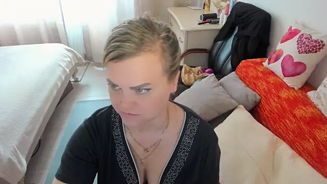 MildMature webcam