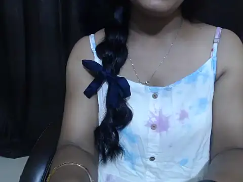 Kudi_Kiyara webcam