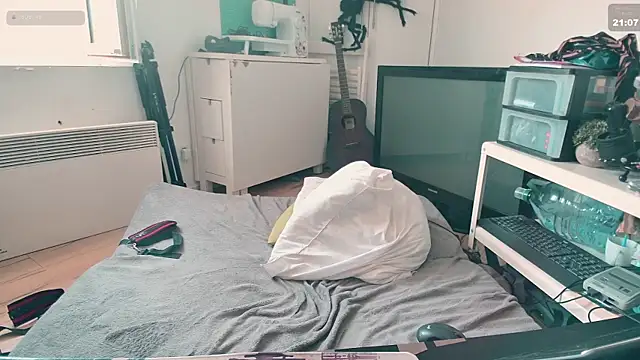 CeriseLapine webcam