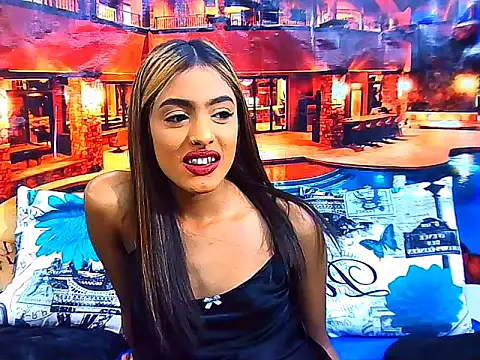 IndianPretty14u2Luv webcam