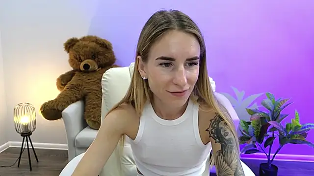 DeboraHorny webcam