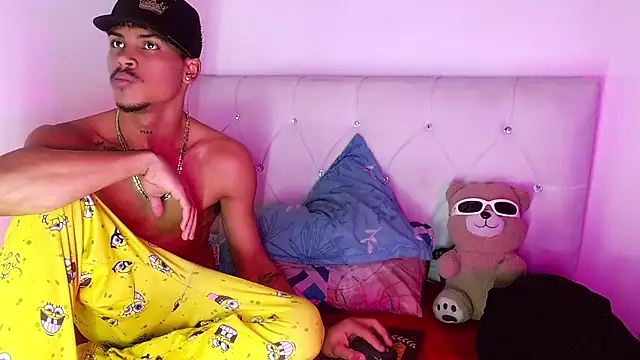 Angel_foxc13 webcam