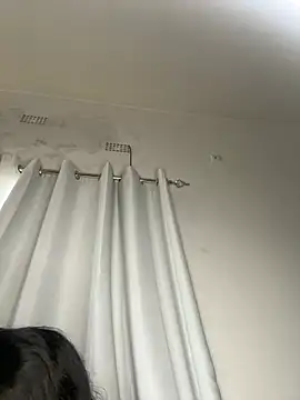 BonnyMolhada live sex cam