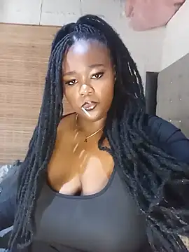 AaliyahBlackXO webcam