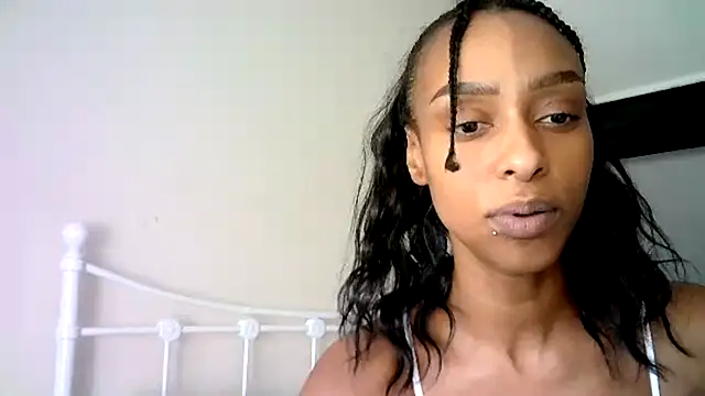 Hazel_Dollxx live