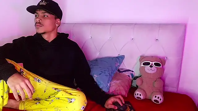 Angel_foxc13 webcam