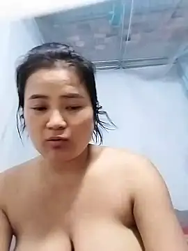 BigAss-69 webcam