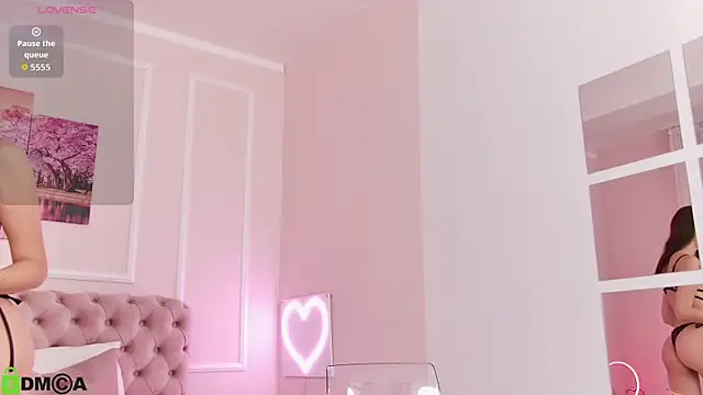 MayaSpringX live cam on