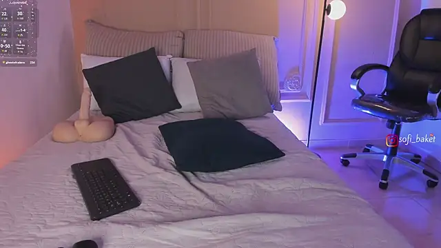 sofi_bakerr webcam