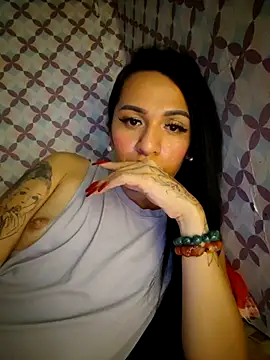 Yourbabyshane webcam
