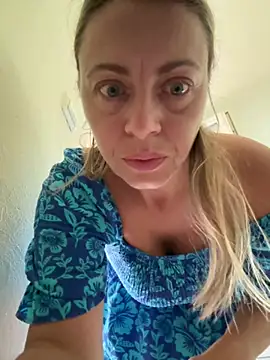 ladywithbigass webcam
