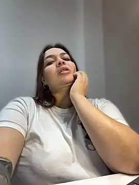 sarahreyess_11 webcam