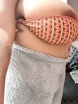 PrettyLisa26 webcam