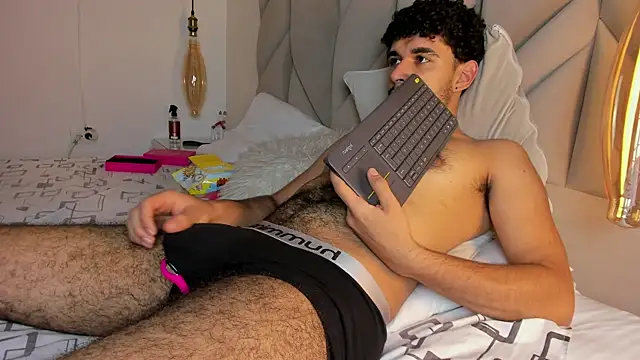 LucasThomson_ webcam