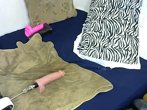brownfinegirl22 webcam