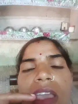 Cut_usha35 webcam