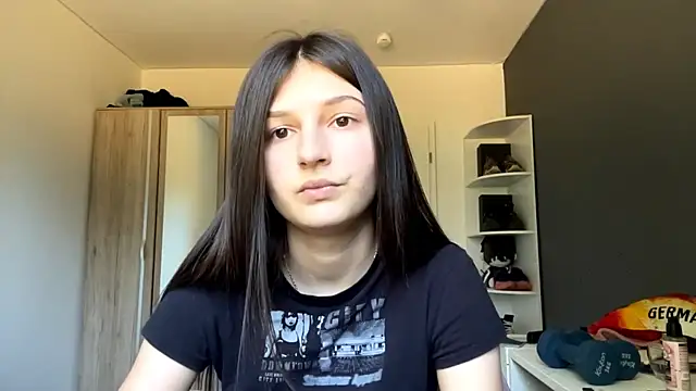 SpanishRooter live sex cam