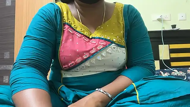 Vidhya_telugu live cam on StripChat