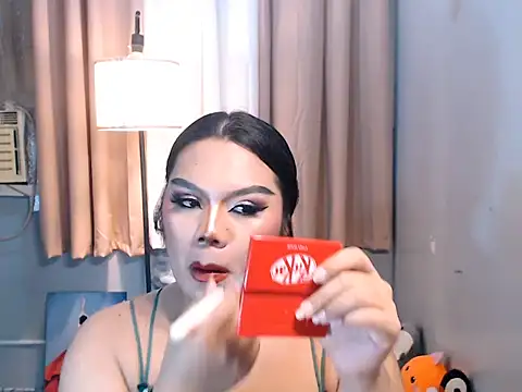 TSbrianaHugeCock webcam