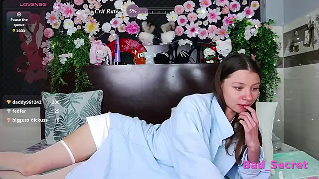 _skitlstrynka_ (F young) - 3 fingers in the pussy
