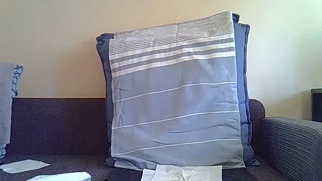 cum_spring webcam