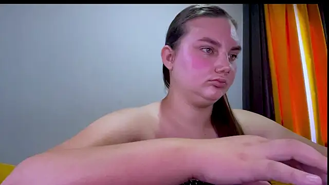 Dreamyblushfairy webcam