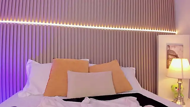 Victoria_Rosee webcam