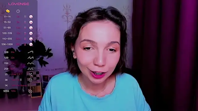 KindHazelHere_ webcam