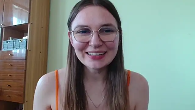LooveELLYx live cam on StripChat