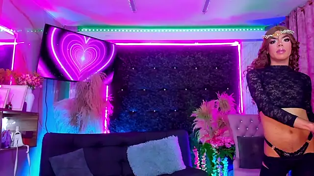 Queens_Wonders_Blonders live cam on StripChat