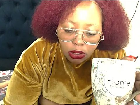 EbonySkyeXX webcam