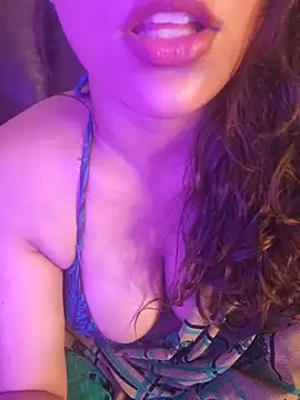 callmeshreya webcam