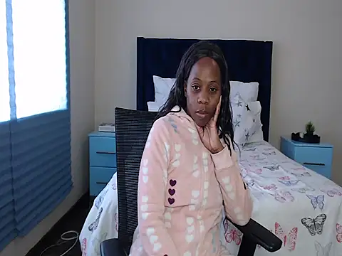 QUEENMANDYY