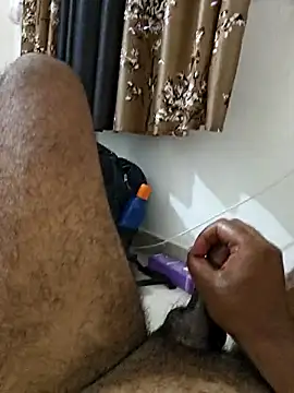 HotDesiboy122 webcam