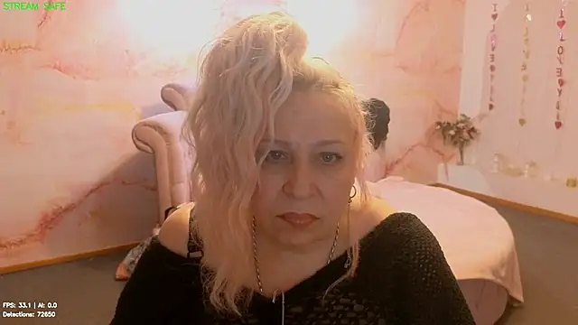Penelope_Pinky webcam