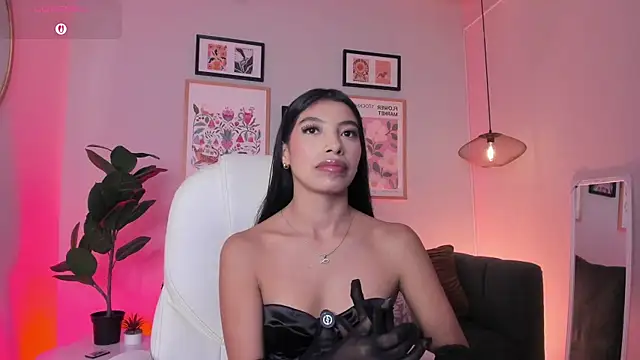 Tiffany_Low webcam