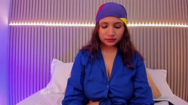 Victoria_Rosee webcam