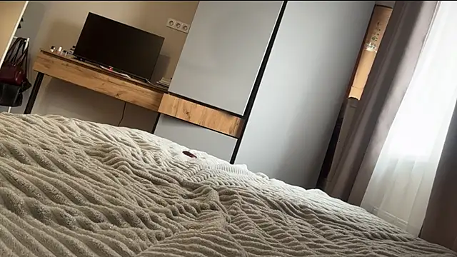 AnnaVelvetFire webcam