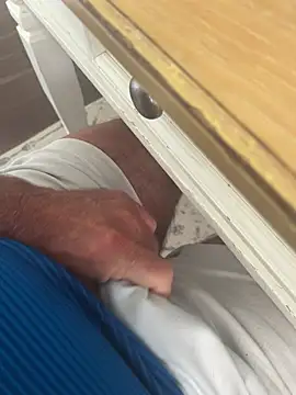 cyclone8888 live sex cam