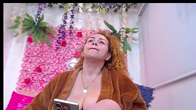 BLONDE_SEXYHOT webcam
