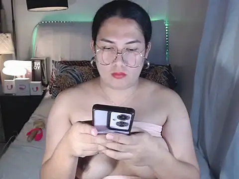 yoursweetmajesticrose webcam