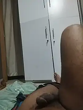 humari_ladyboy webcam